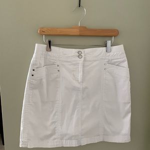 White skort.  Karen Scott   new without tags